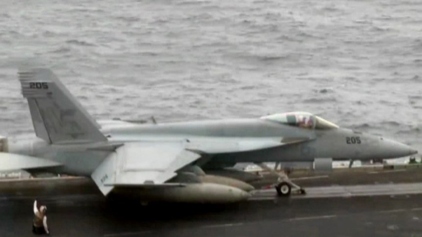 Струва ли си парите най-новият американски самолетоносач USS Gerald R. Ford?