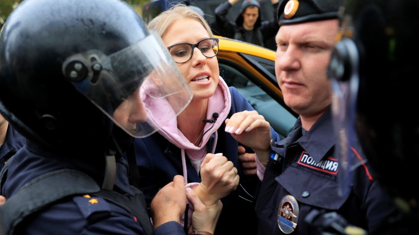 Руските власти задържаха опозиционния лидер Любов Собол