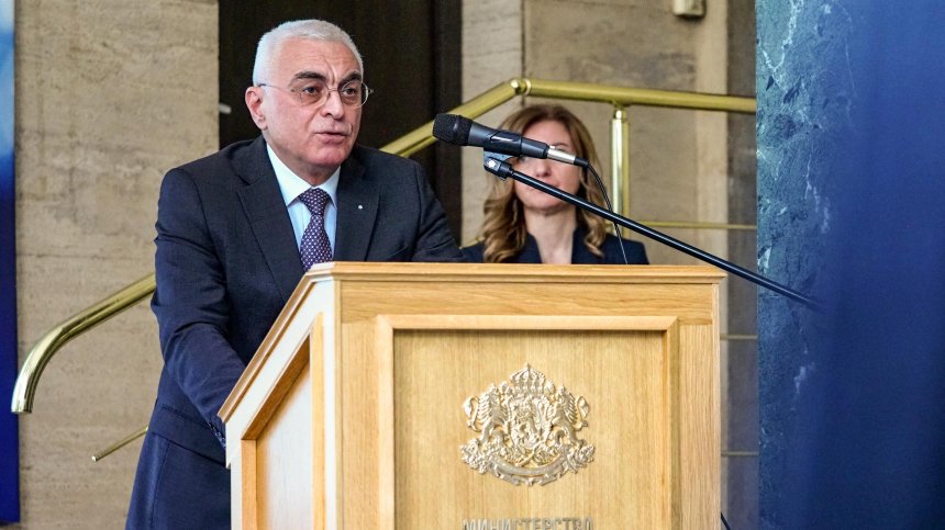 Министър Георги Шарков: Машинното гласуване повишава сигурността на изборите