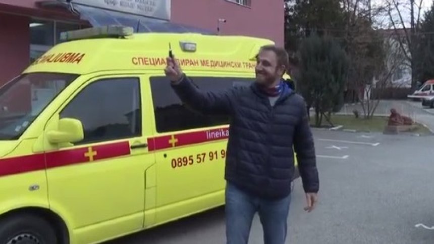 "Капачки за бъдеще" дари линейка за недосени бебета на Детската болница в София