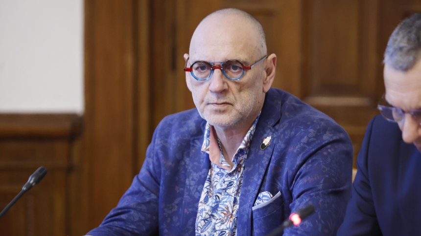 Любен Дилов почина след кратко боледуване