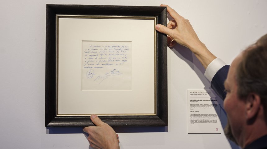 $1 млн. за салфетката - чернова на договора на Меси с "Барселона"