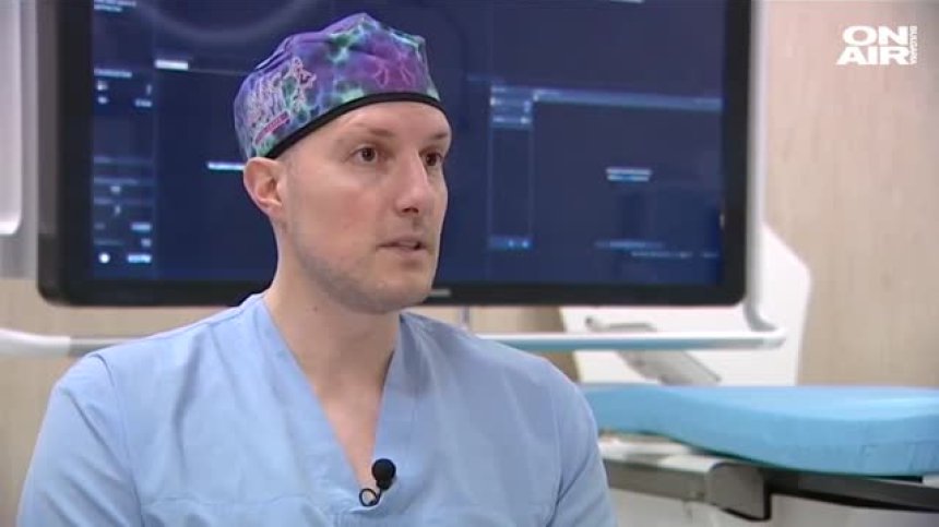 Високо отличие: Родни медици на корицата на списание по неврохирургия