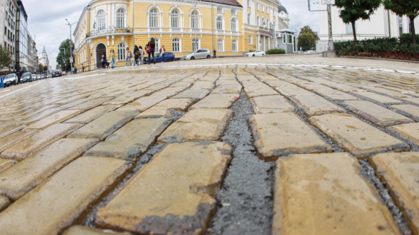 Столичната община глобява&nbsp;"Трейс Груп" със 100 000 лв. заради жълтите павета