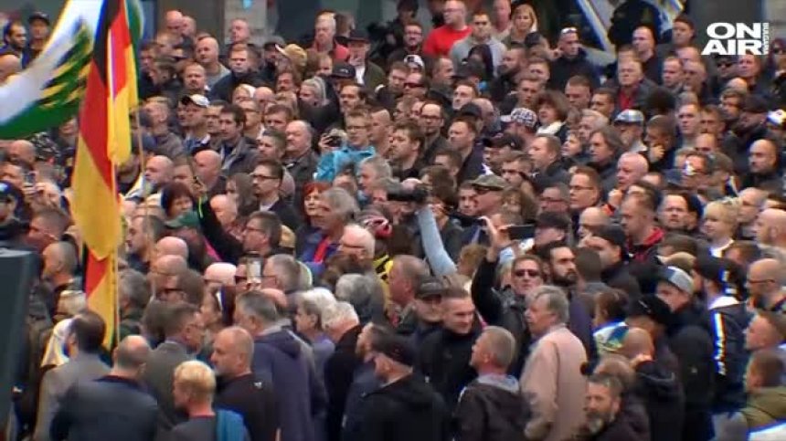 Сериозно напрежение в Кемниц между противници и поддръжници на германската мигрантска политика