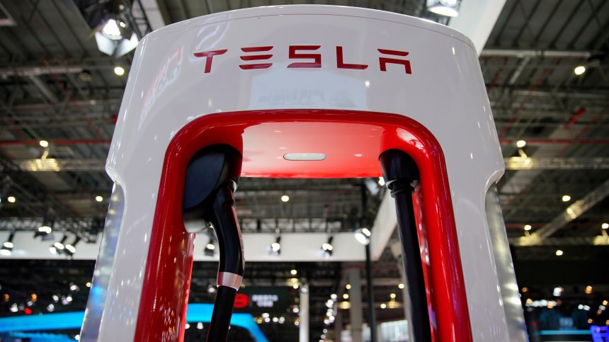 Tesla навлиза и на пазара на застрахователите