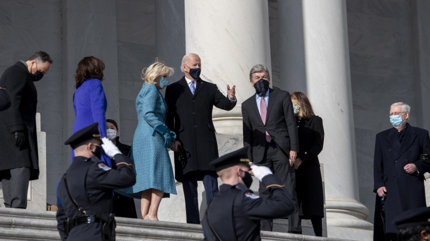 Церемонията по встъпването на Байдън: Къде се нарежда в американската история?