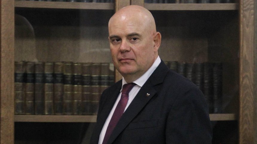 Гешев: Няма пречки да се работи с МВР срещу изборните нарушения