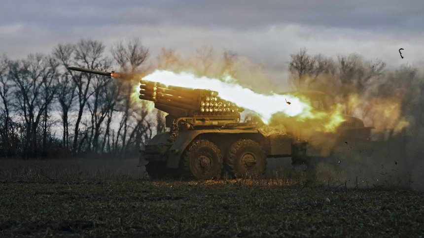 Русия води ожесточени боеве край Бахмут, целта е да прекъсне логистиката с Часов Яр