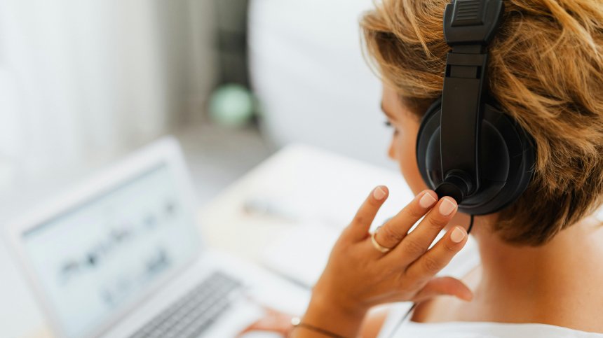 До една година изкуственият интелект праща кол центровете в историята