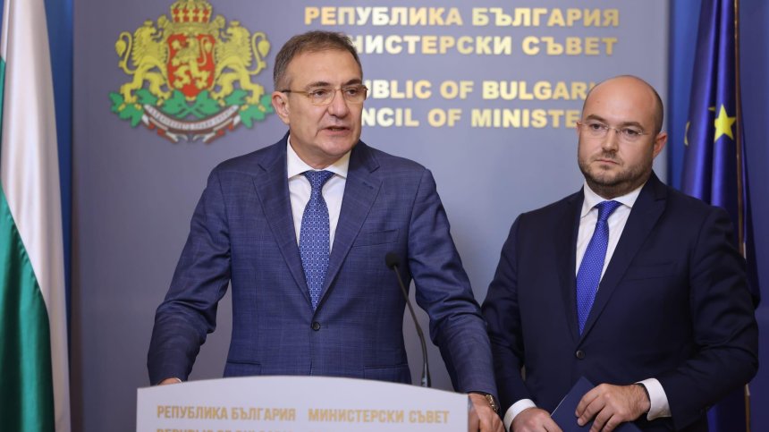 Извеждат 25-ма обитатели на нелегален дом за възрастни край Поморие