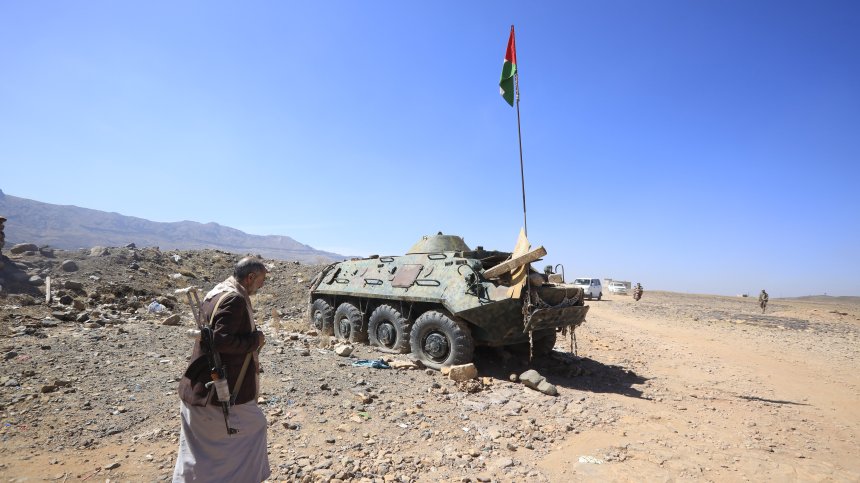 Хутите се заканиха: Атаките ще продължат, докато храна не стигне до Газа!