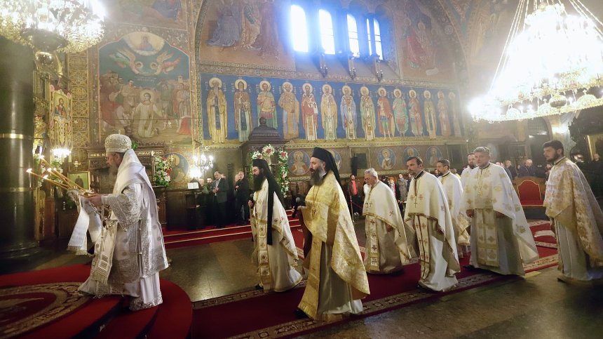 Посрещаме Великден без патриарх, пазят Благодатния огън в "Св. Неделя"