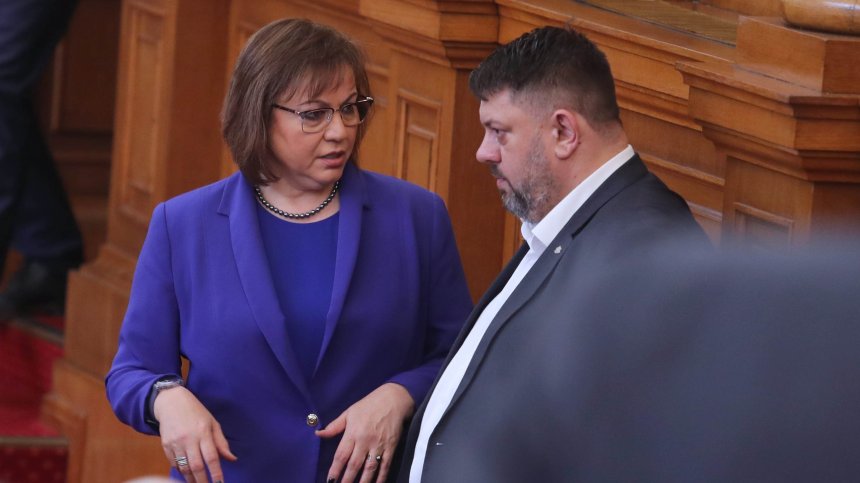 Промените в Конституцията влязоха в пленарна зала. Нинова: На велики юристи ли се правите?