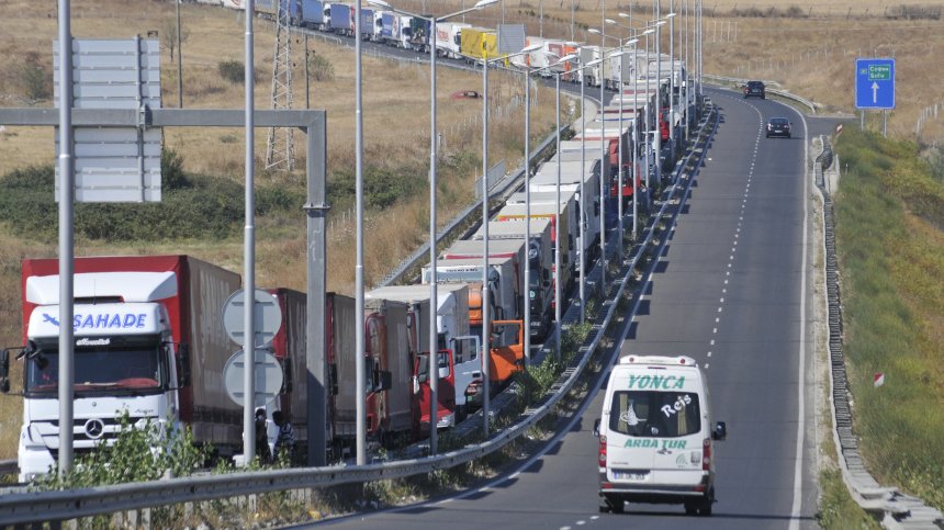 Отварят граничния пункт при Малко Търново за товари до 5 тона