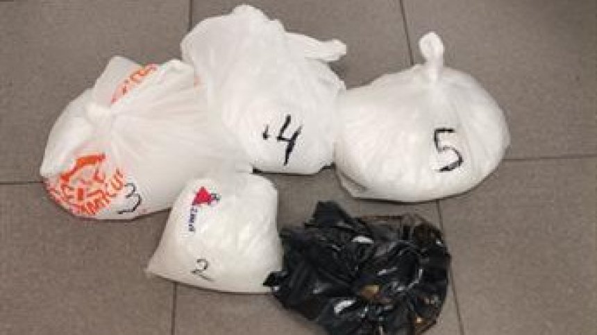 Гранични полицаи откриха над 4,5 кг метамфетамин при поверка