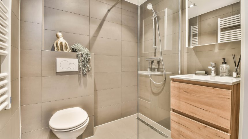 Параван за баня – най-доброто решение за малки пространства