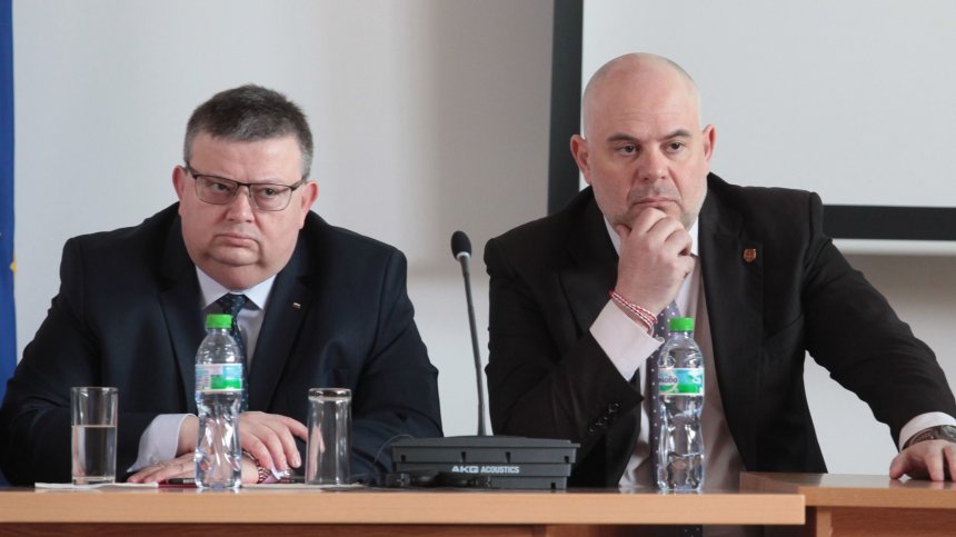 Казусът с Цацаров и какво ще спечелим от разделянето на КПКОНПИ?