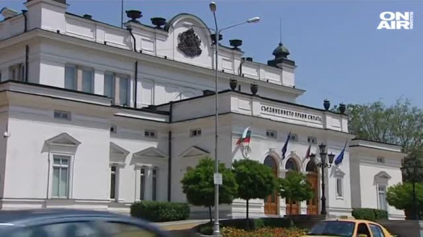 Партиите в спор за подкрепата на бъдещия парламент. Ще има ли диалог?