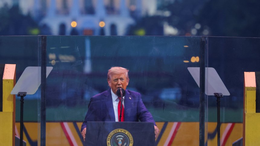 Доналд Тръмп: Ако Иран ни нападне, ще отвърнем с невиждана досега сила