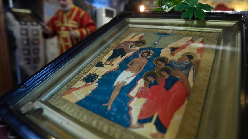 На церемония в София осветиха българските бойни знамена