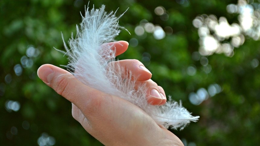 Какво сигнализират ивиците по ноктите?