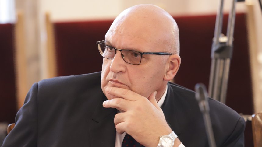 БЛС с остро предупреждение: Здравеопазването не може да бъде поле за експерименти