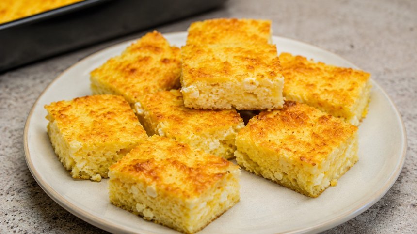 Вкусна домашна закуска с кашкавал и царевичен грис (РЕЦЕПТА)
