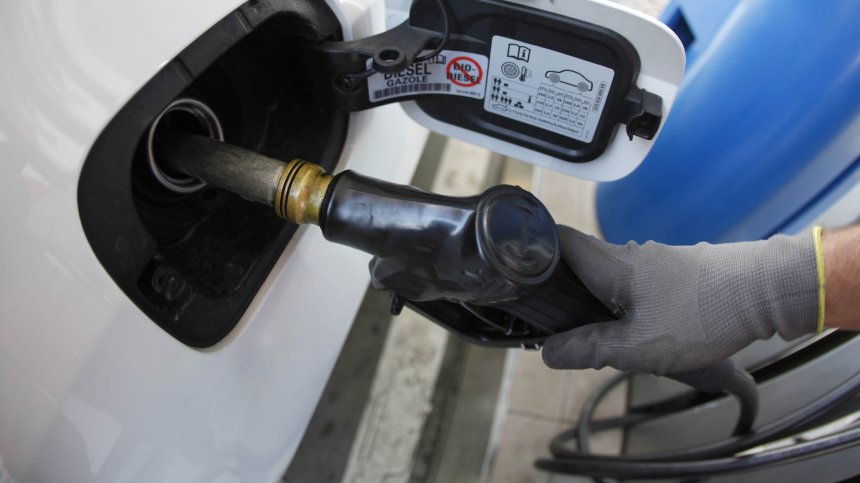 България внася целия си петрол от чужбина - руски ли е?