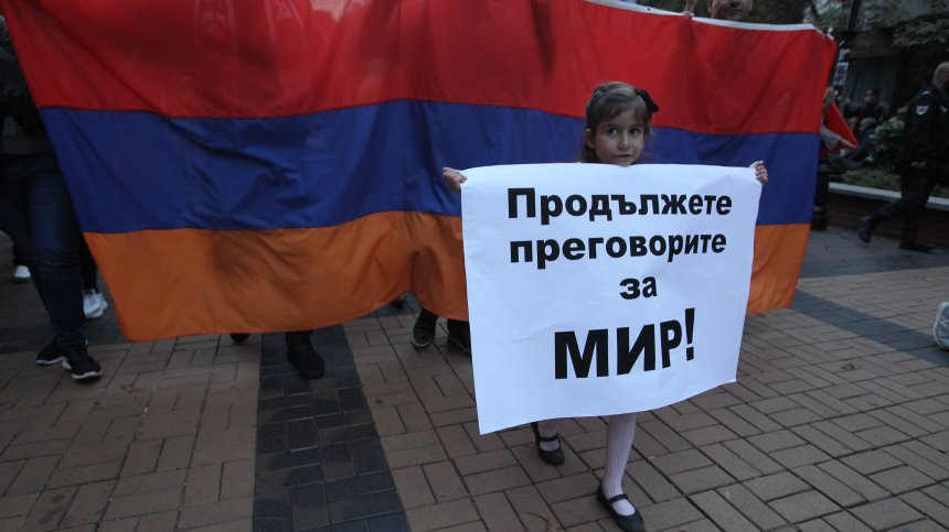 Арменци събират средства за консумативи, предназначени за фронтовата линия