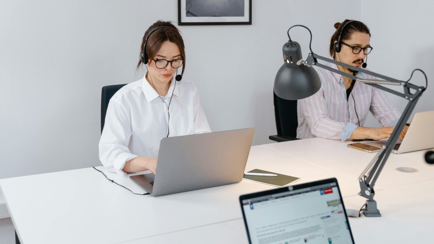 Шефът ни дължи минимум двойно заплащане, ако работим по време на празници