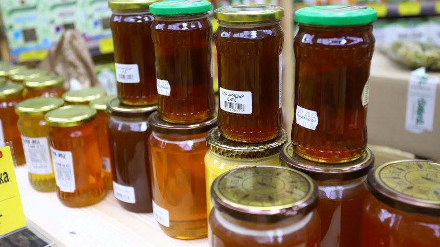 Фалшифицирането на меда отказва пчеларите и за 10 години са намалели 3 пъти