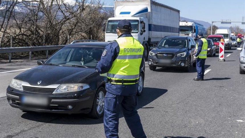 МВР хвана нови 23 пияни и 21 дрогирани зад волана