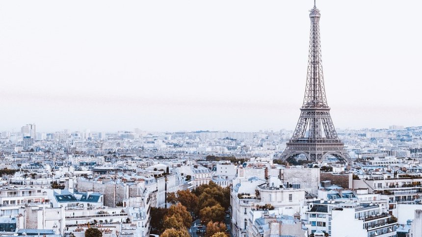 Взрив в центъра на Париж: Четирима са в тежко състояние, пламнаха няколко сгради