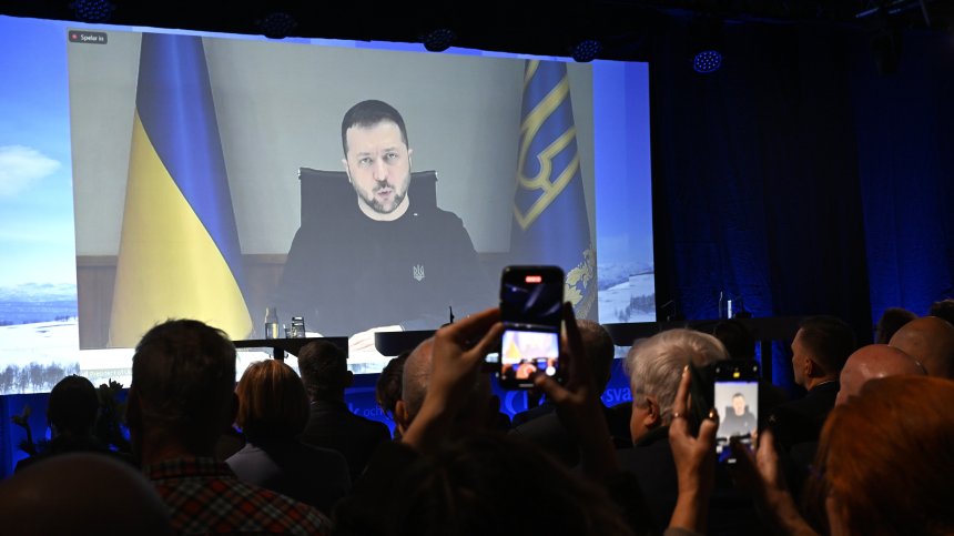 Зеленски: Европа трябва да изгради общо оръжейно производство