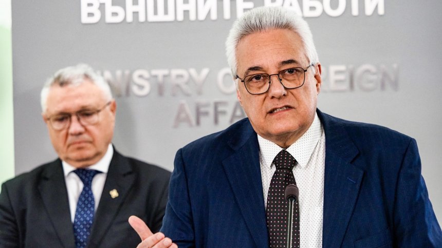 МВнР: Българите в Близкия изток незабавно да напуснат региона