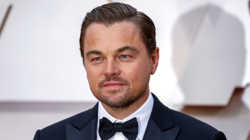 Лео ди Каприо отново танцува с модели - къде е Джиджи Хадид?