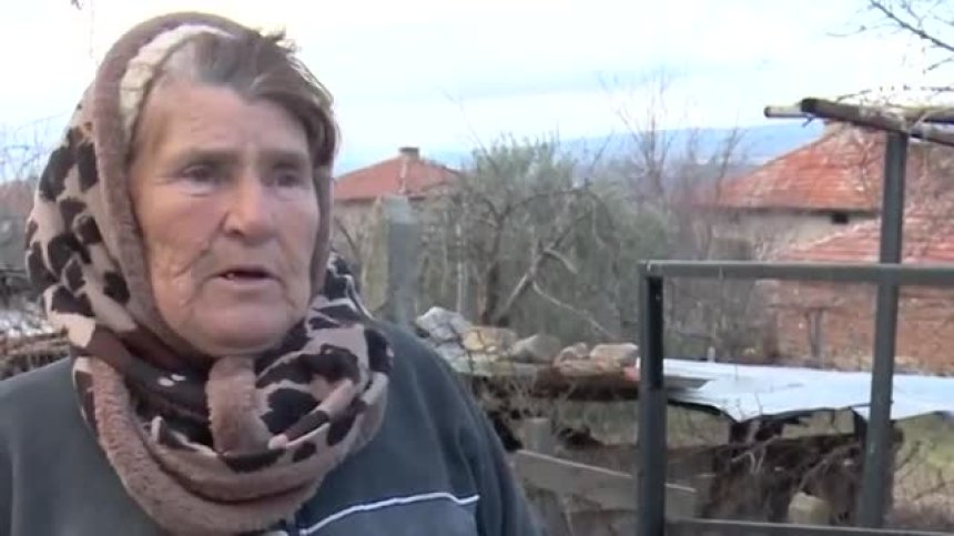 Мними майстори измамиха и измъкнаха 840 лв. от възрастна жена