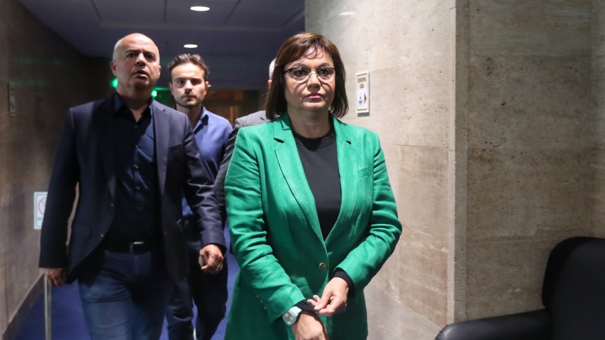 Нинова със залп по Запрянов, захапа го за оръжията за Украйна