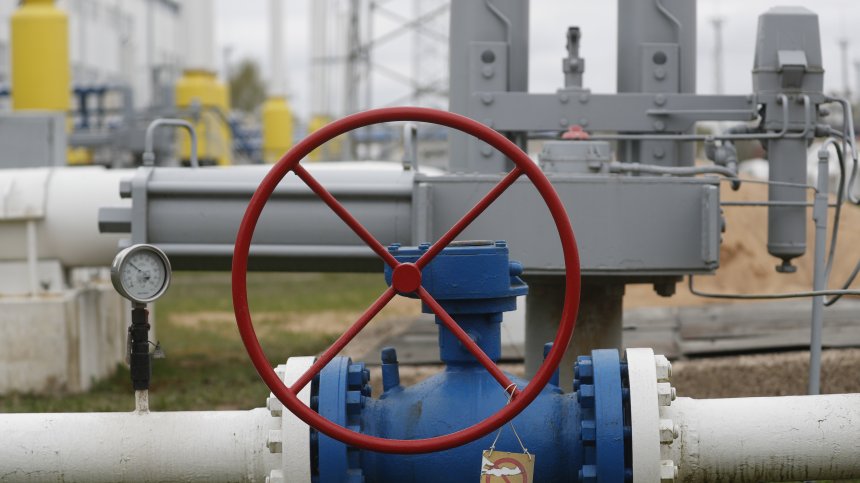 Газът отново се превръща в риск за световната икономика. Трябва ли да се тревожим за цената му?