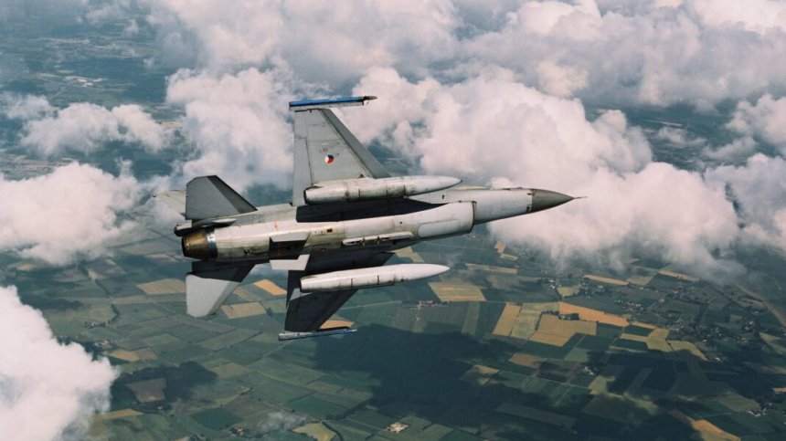 Министерството на отбраната събрало 110 млн. лв. за F-16