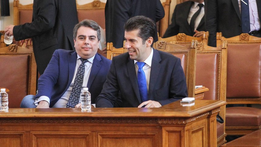 Асен Василев: Нескопосани са мотивите за вота на недоверие