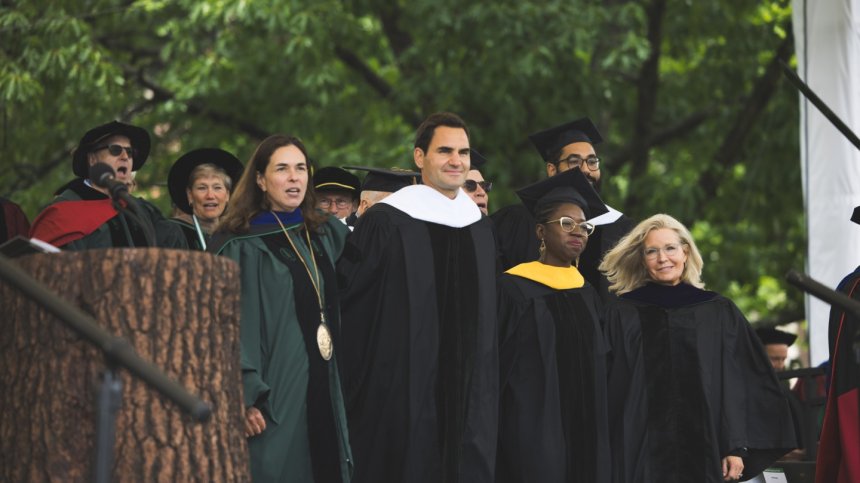Запознайте се с доктор Роджър Федерер