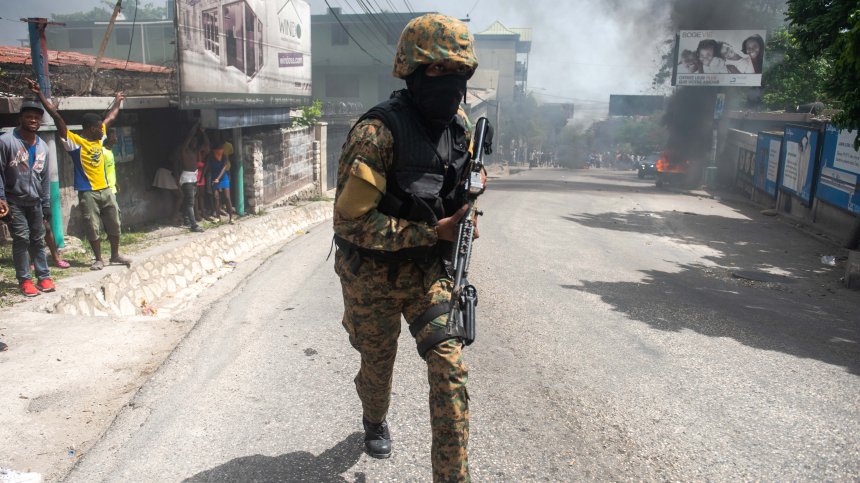 Хаити поиска военна помощ от ООН и САЩ, Вашингтон на този етап отказа