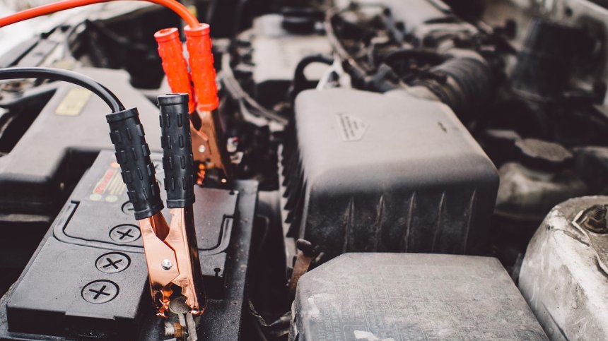 Издържат ли "фабричните" акумулатори по-дълго от новите?