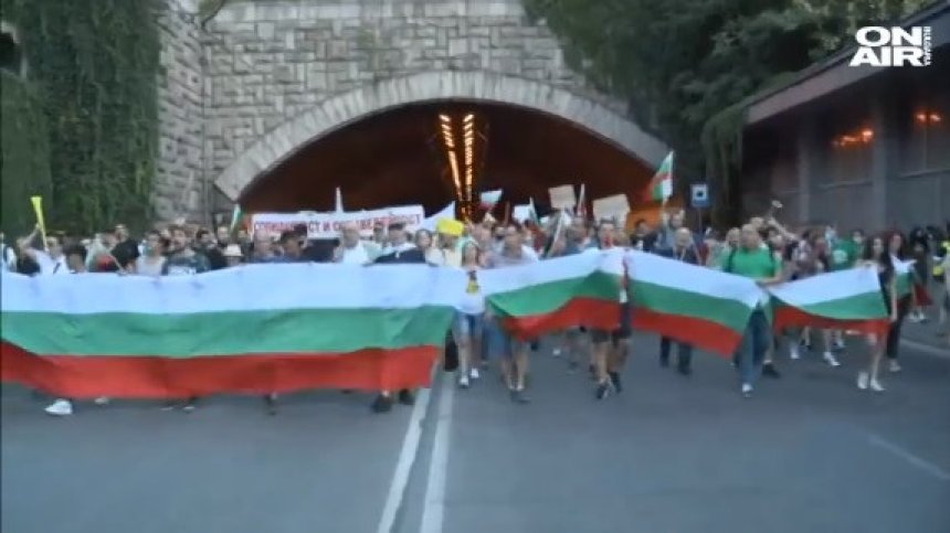 Палатков лагер в Пловдив, очакват се провокации в късните часове