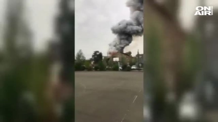 Нов пожар в Париж - този път край двореца "Версай"