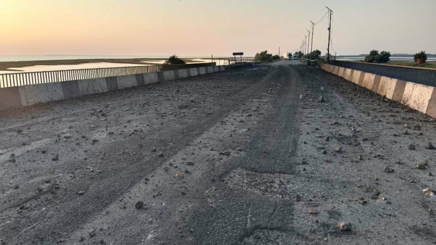 Удар по Русия: Украйна нанесе щети на Чонгарския мост в Крим