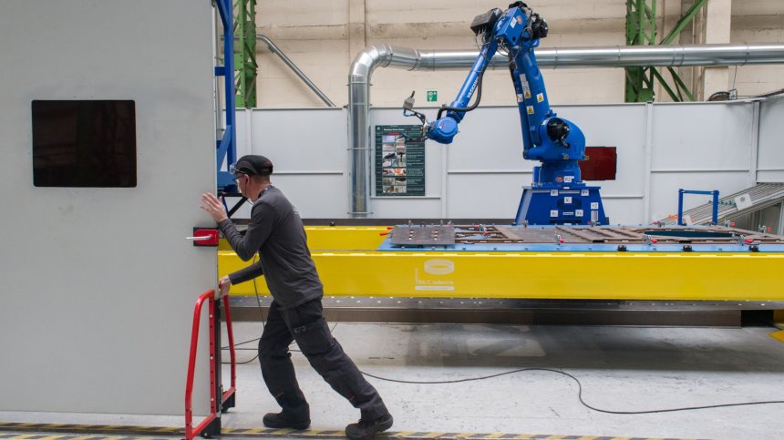 Роботи заменят 20 млн. работници - очакват ли се съкращения и в България?