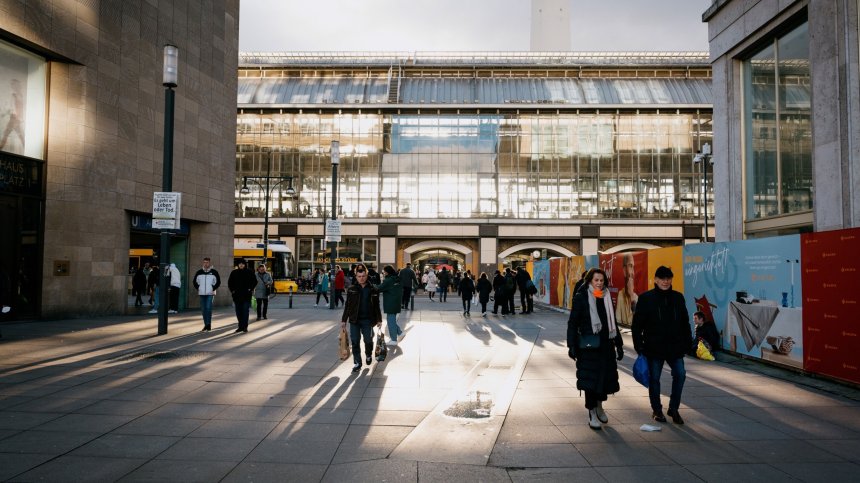 Германската икономика изпадна в рецесия, БВП продължава да се свива